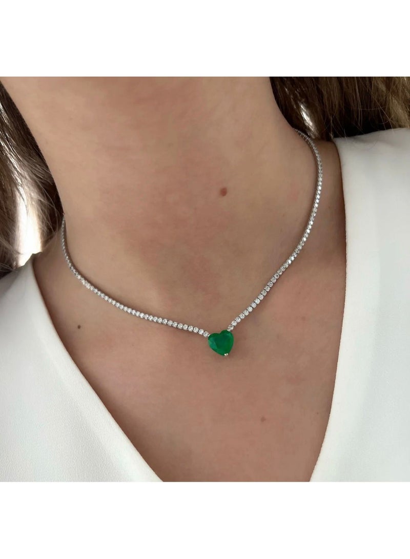 أيه كيه جويلز قلادة من الزركون على شكل قلب من الزمرد مصنوعة من الفضة عيار 925 - Image 4